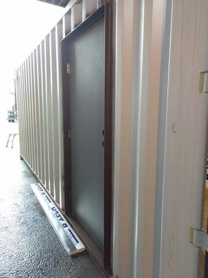 shipping-container-man-door-22